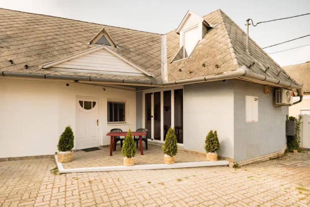Azure House Aparthotel เคสเท ภายนอก รูปภาพ