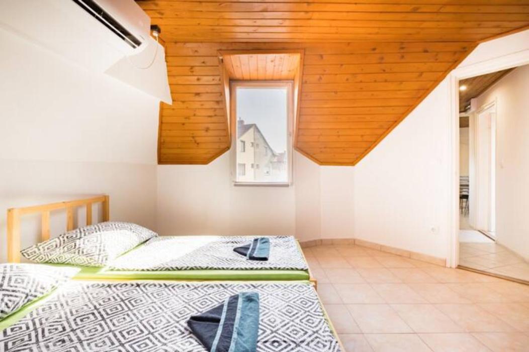 Azure House Aparthotel เคสเท ภายนอก รูปภาพ